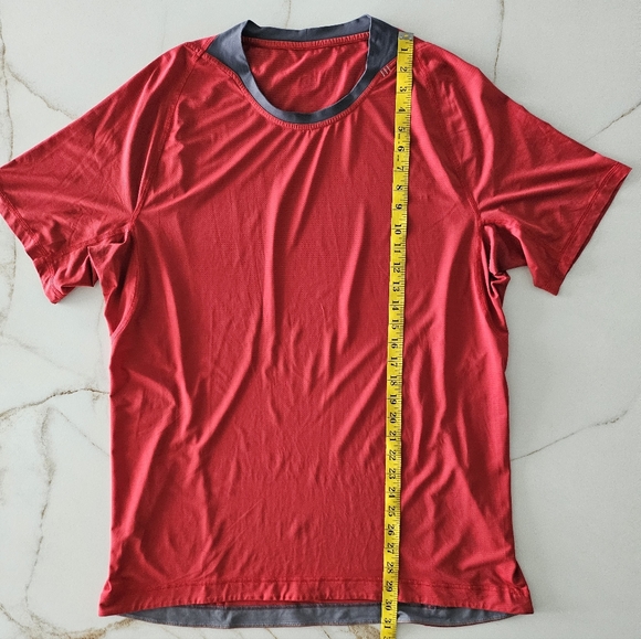 Lululemon Men's Red Crew Swift T-Shirt Classic Octagon Logo Sz XL - Picture 9 of 12
